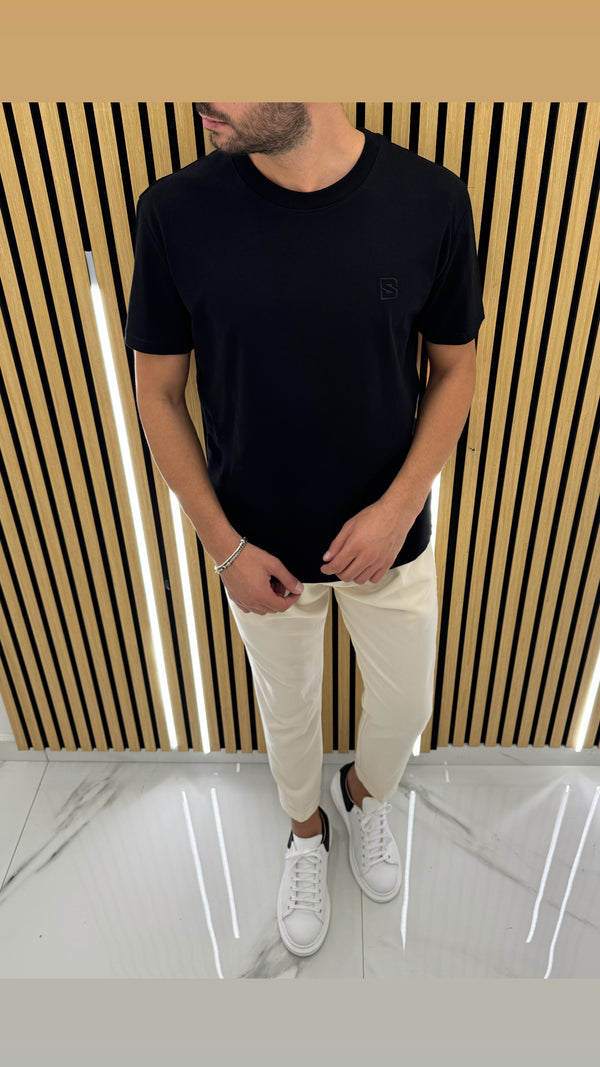 T-shirt B