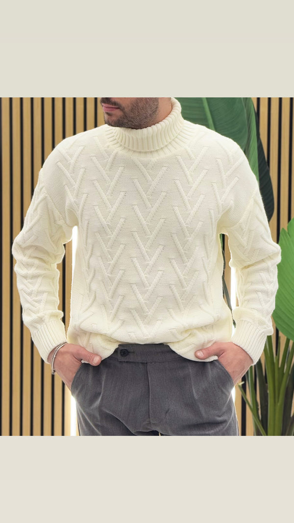 Maglione collo alto triangolo